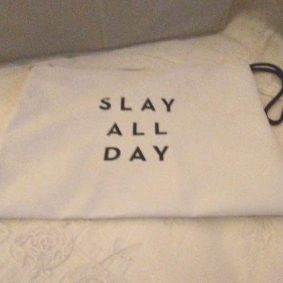 Cosmetic Bag - Picture 4 of 5